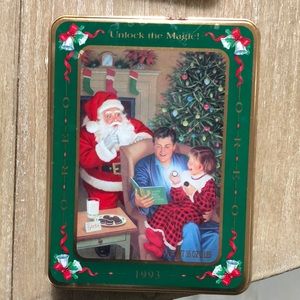 Vintage Oreo holiday tin 1993